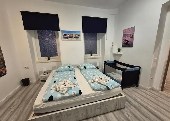 Damjanich 51- Lovely 3bedroom Διαμέρισμα